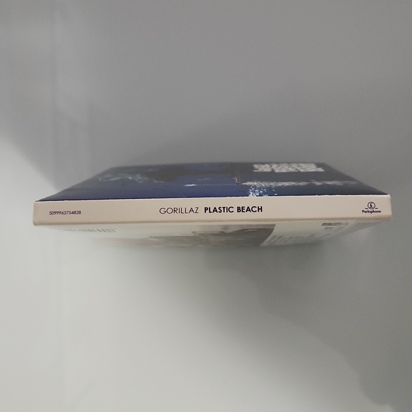 Gorillaz Plastic Beach Album Cover - Picture 2 of 13